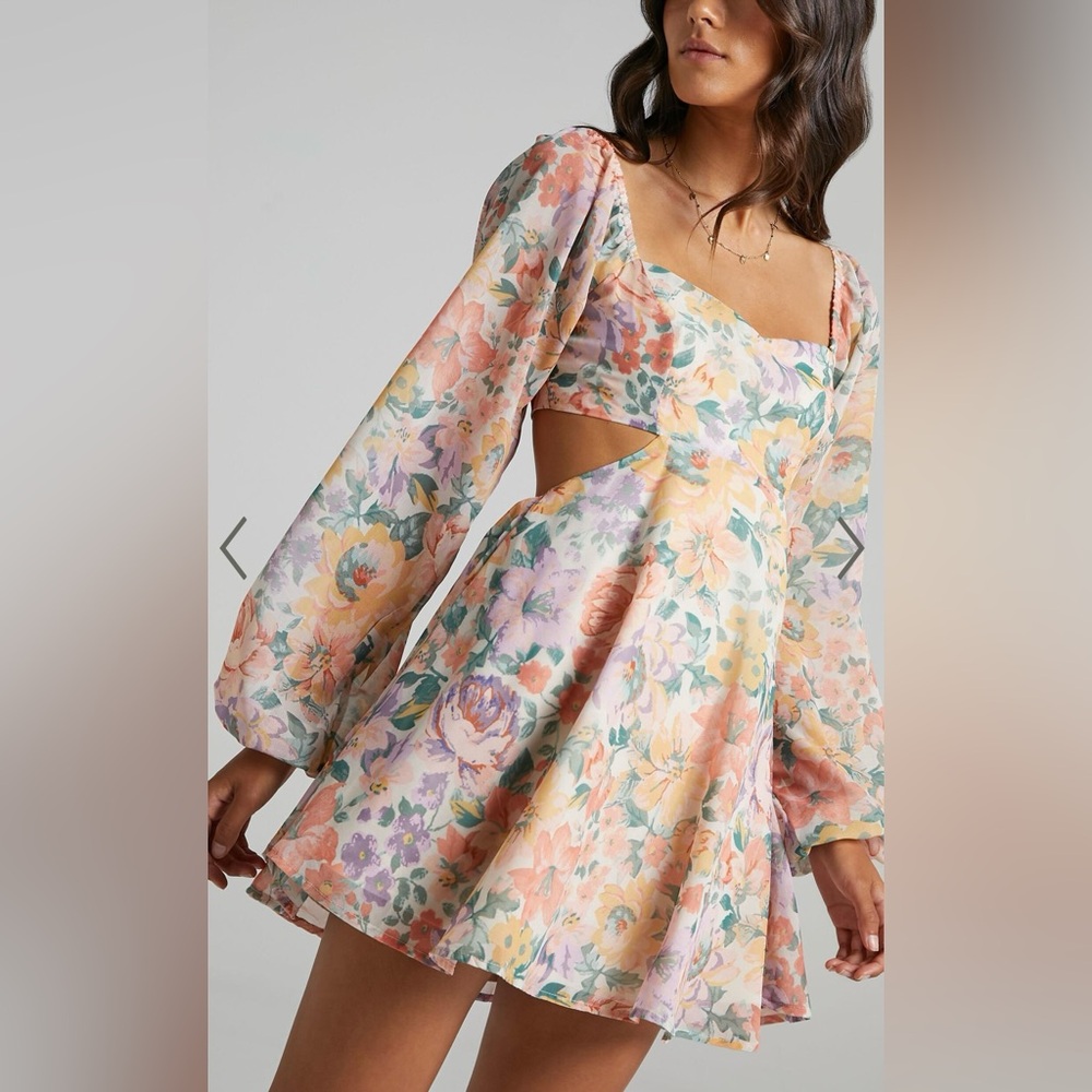 Showpo. EBONEE MINI DRESS - PUFF SLEEVE CUT OUT DRESS IN FLOWER CROWN size 2